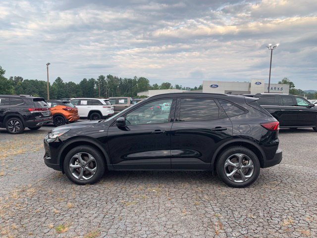 Certified 2025 Ford Escape ST-Line Select AWD/4WD image 5
