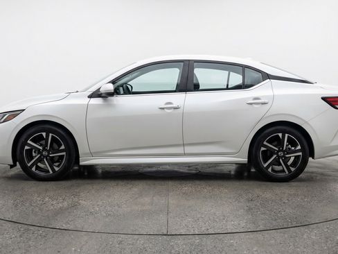 Used 2025 Nissan Sentra SV image 5