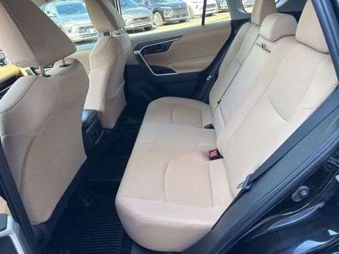 Used 2023 Toyota RAV4 LE AWD/4WD image 27