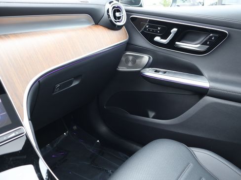 Certified 2025 Mercedes-Benz GLC 300 image 42