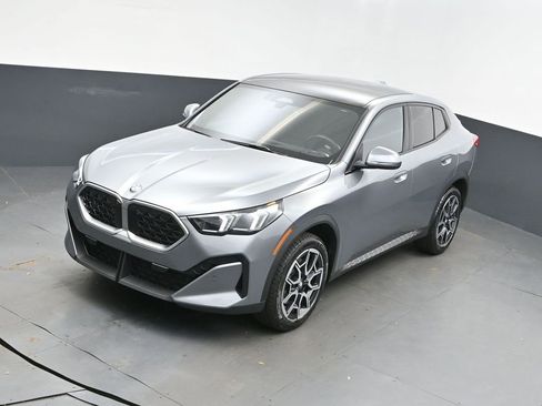 Used 2025 BMW X2 xDrive28i image 31