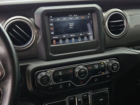 Used 2018 Jeep Wrangler Unlimited Sahara w/ LED Lighting Group image 16