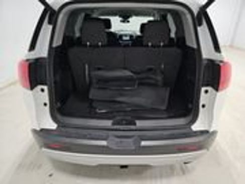 Used 2018 GMC Acadia SLE AWD/4WD image 6