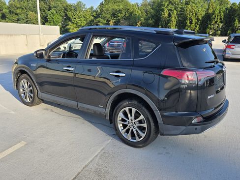 Used 2017 Toyota RAV4 Limited AWD/4WD image 3
