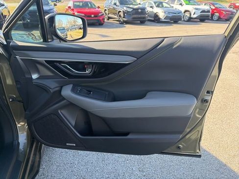 Used 2025 Subaru Outback Onyx Edition w/ Popular Package #2 image 9