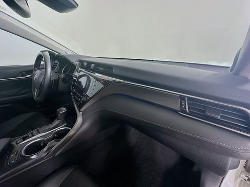 Used 2020 Toyota Camry XSE FWD image 46