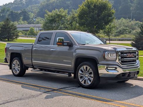 Used 2017 GMC Sierra 1500 SLT w/ SLT Premium Package AWD/4WD image 2