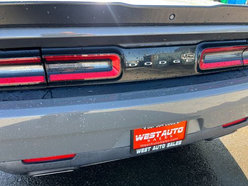 Used 2019 Dodge Challenger SXT RWD image 27