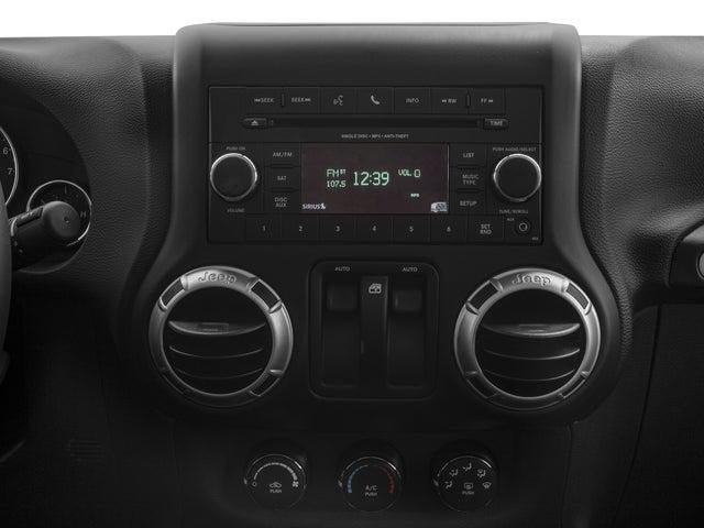 Used 2018 Jeep Wrangler Sahara w/ Connectivity Group AWD/4WD image 10