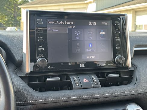 Used 2019 Toyota RAV4 Limited AWD/4WD image 24