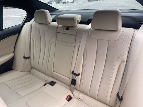 Used 2022 BMW 540i xDrive w/ Convenience Package image 37