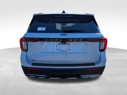 New 2026 Ford Explorer Active w/ Active Comfort Package image 6
