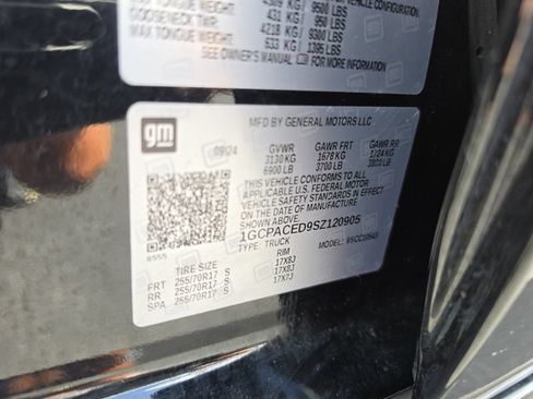 Used 2025 Chevrolet Silverado 1500 LT RWD image 47