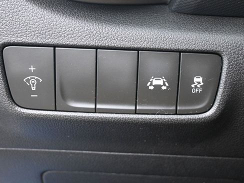 Used 2020 Hyundai Kona SE FWD image 12