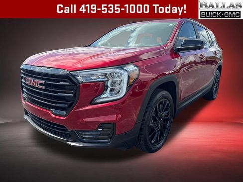 Certified 2023 GMC Terrain SLE w/ Driver Convenience Package AWD/4WD image 1