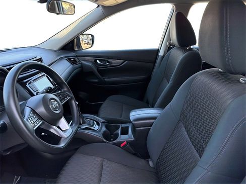 Used 2018 Nissan Rogue S image 10