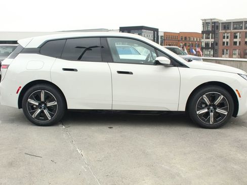 New 2026 BMW iX xDrive45 image 10