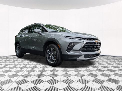 Used 2024 Chevrolet Blazer LT w/ Convenience Package AWD/4WD image 16