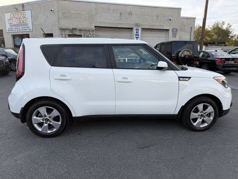 Used 2019 Kia Soul FWD image 6