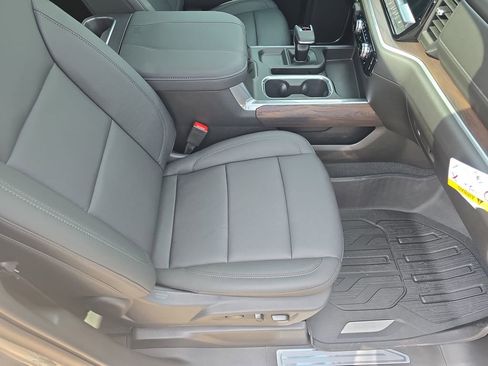 New 2026 GMC Sierra 1500 SLT w/ SLT Premium Plus Package image 10