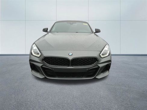 Used 2022 BMW Z4 M40i w/ Driving Assistance Package image 8