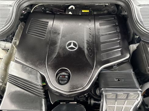 Used 2025 Mercedes-Benz GLS 450 4MATIC image 49