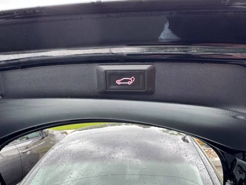 Used 2019 Tesla Model 3 Mid Range RWD image 9