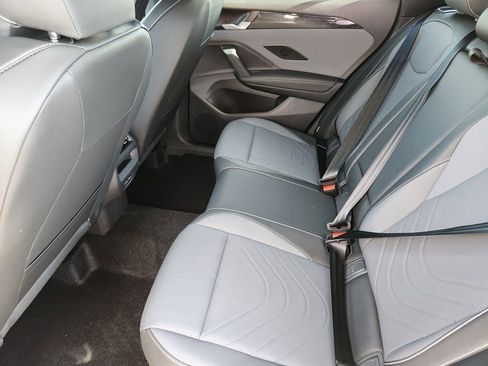 New 2026 Volkswagen Tiguan SE R-Line image 18