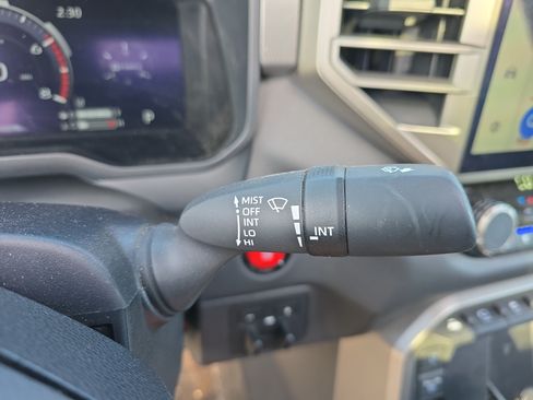 Used 2025 Toyota Tundra Limited w/ TRD Off-Road Package AWD/4WD image 27