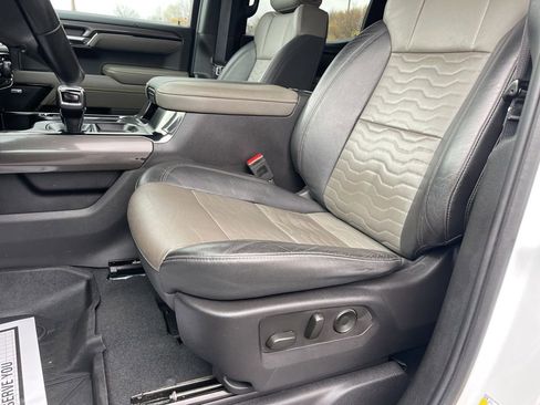 Used 2023 Chevrolet Silverado 1500 ZR2 AWD/4WD image 8