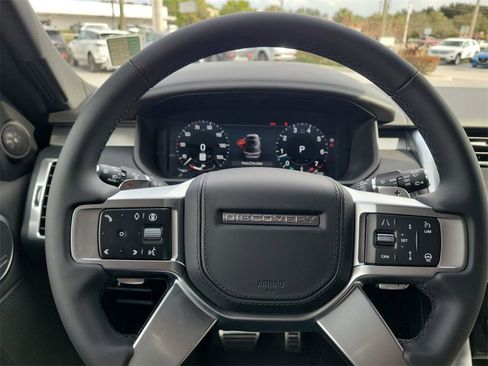 New 2026 Land Rover Discovery Limited Edition image 29