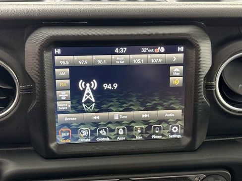 Used 2023 Jeep Wrangler Unlimited Sahara w/ Cold Weather Group image 13