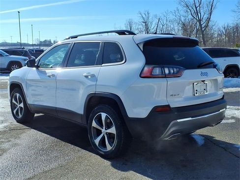 Used 2022 Jeep Cherokee Limited image 4