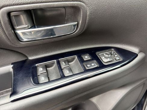 Used 2018 Mitsubishi Outlander LE FWD image 20