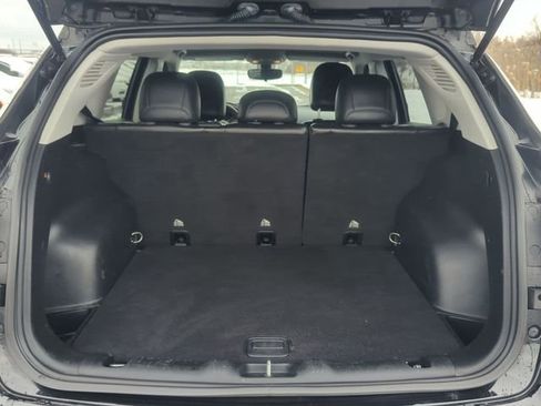 Used 2018 Jeep Compass Latitude FWD image 22