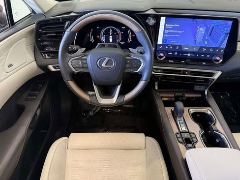 Certified 2023 Lexus RX 350 AWD w/ Accessory Package image 4