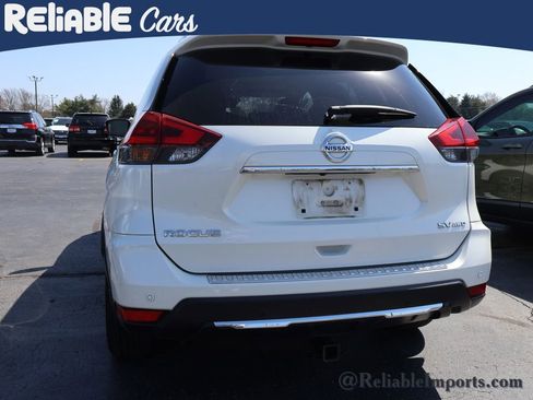 Used 2019 Nissan Rogue SV w/ Sun & Sound Touring Package image 14