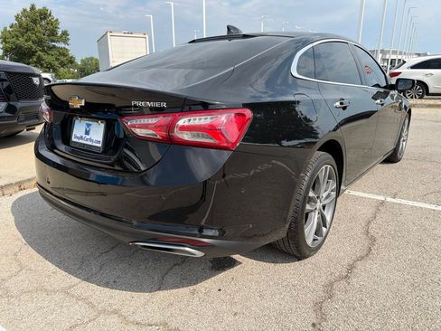Used 2022 Chevrolet Malibu Premier FWD image 3