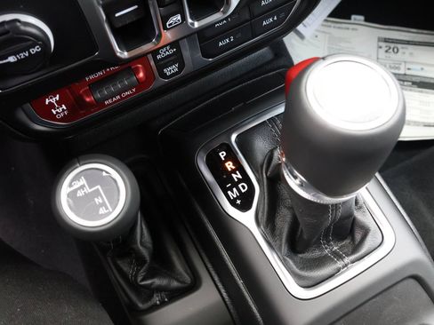 New 2026 Jeep Wrangler Unlimited Rubicon AWD/4WD image 19