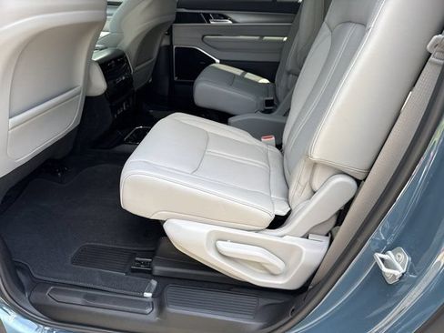 New 2026 Jeep Grand Wagoneer L Limited AWD/4WD image 17