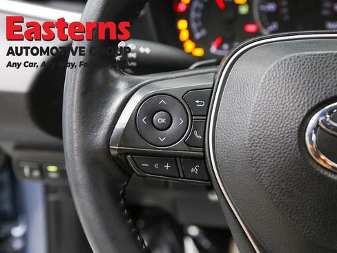 Used 2021 Toyota Corolla SE w/ SE Premium Package image 15