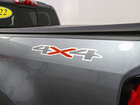 Used 2022 Chevrolet Colorado LT w/ LT Convenience Package image 8