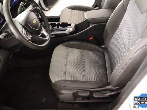 Used 2025 Chevrolet Trax LT w/ LT Convenience Package image 11