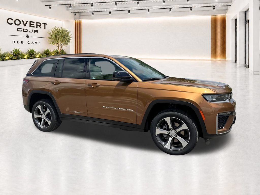 New 2026 Jeep Grand Cherokee Limited RWD image 14
