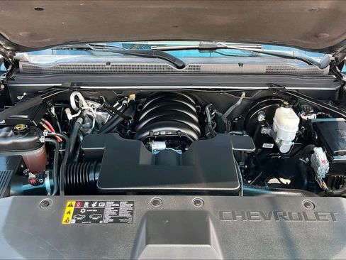 Used 2019 Chevrolet Suburban LT image 30