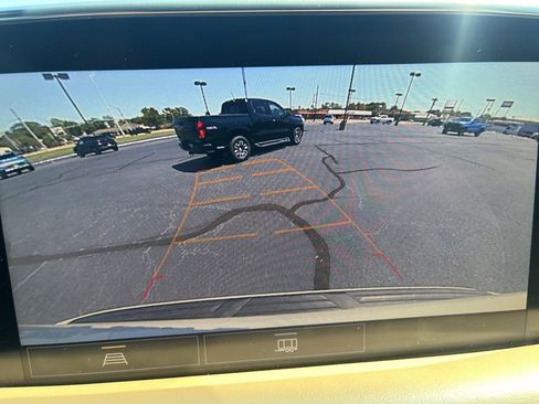 Used 2021 Chevrolet Tahoe Premier image 27