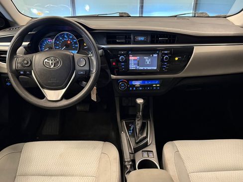 Used 2016 Toyota Corolla LE FWD image 9