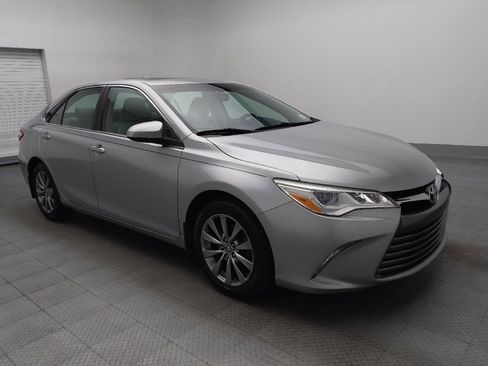 Used 2015 Toyota Camry XLE image 11
