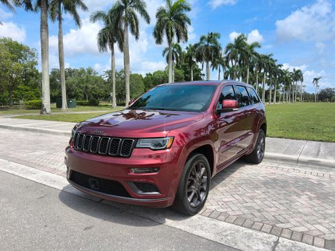 Used 2020 Jeep Grand Cherokee High Altitude AWD/4WD image 3