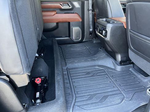 Used 2024 GMC Sierra 3500 Denali Ultimate AWD/4WD image 21
